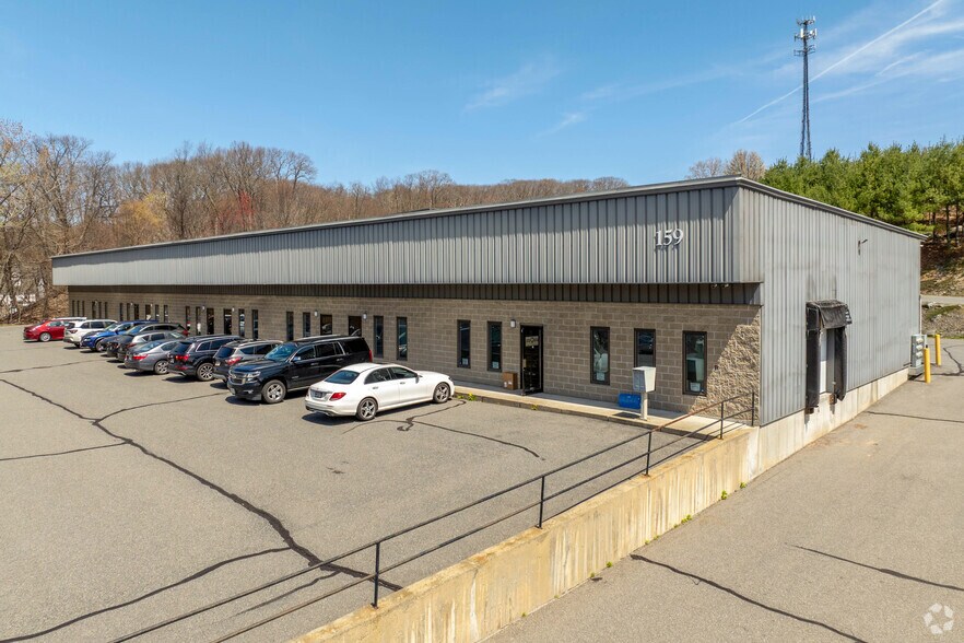 More Photos Of 159-165 Memorial Dr, Shrewsbury Light Distribution For Lease