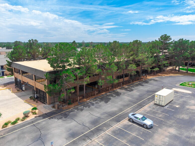 More Photos Of 4305 N Garfield St, Midland Medical For Lease