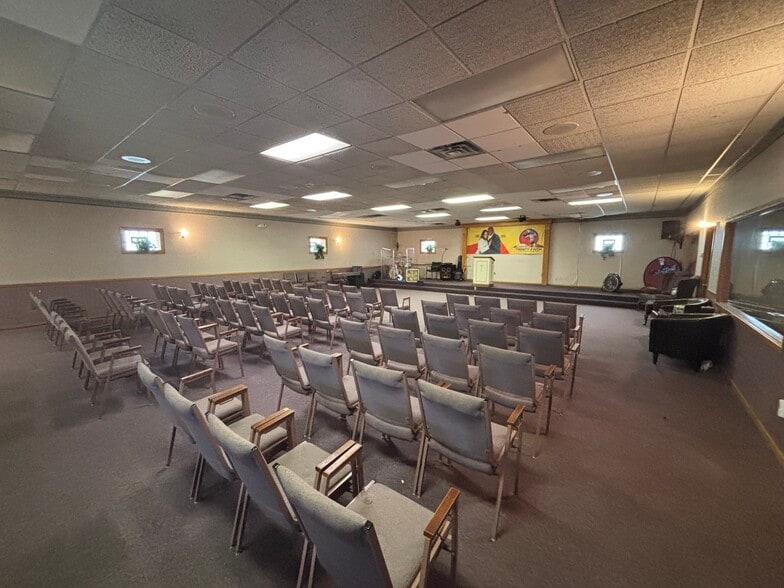 More Photos Of 11250 Hayes St, Detroit Religious Facility For Sale
