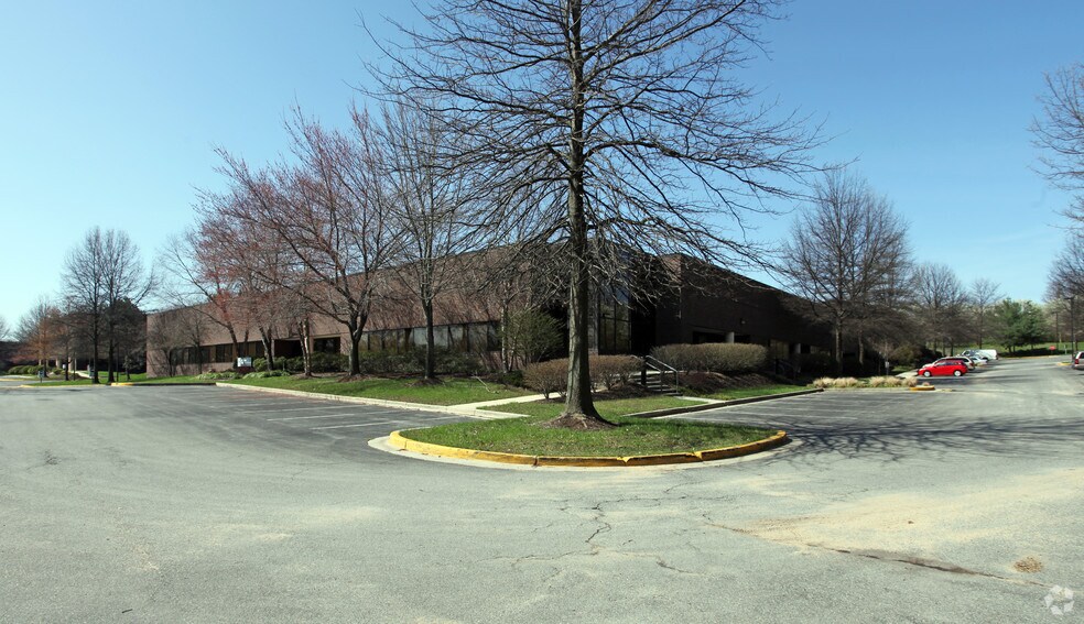 More Photos Of 1001-1099 Brightseat Rd, Landover Manufacturing For Lease