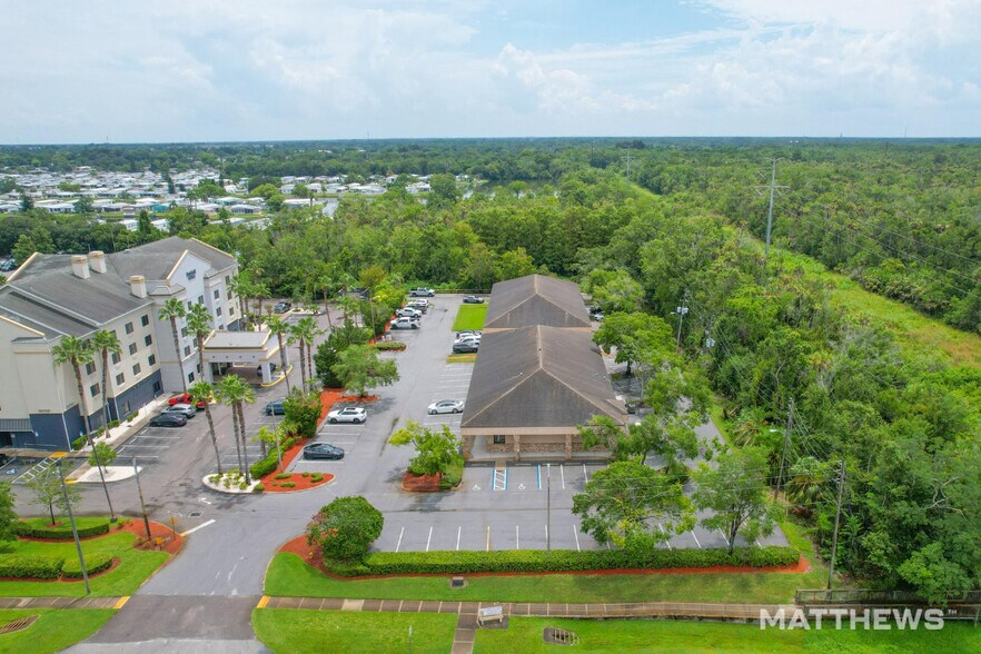 More Photos Of 3000-3006 US Highway 19, Holiday Medical For Sale