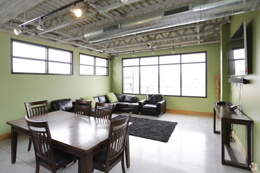 More Photos Of 117 W 20th St, Kansas City Apartments For Lease