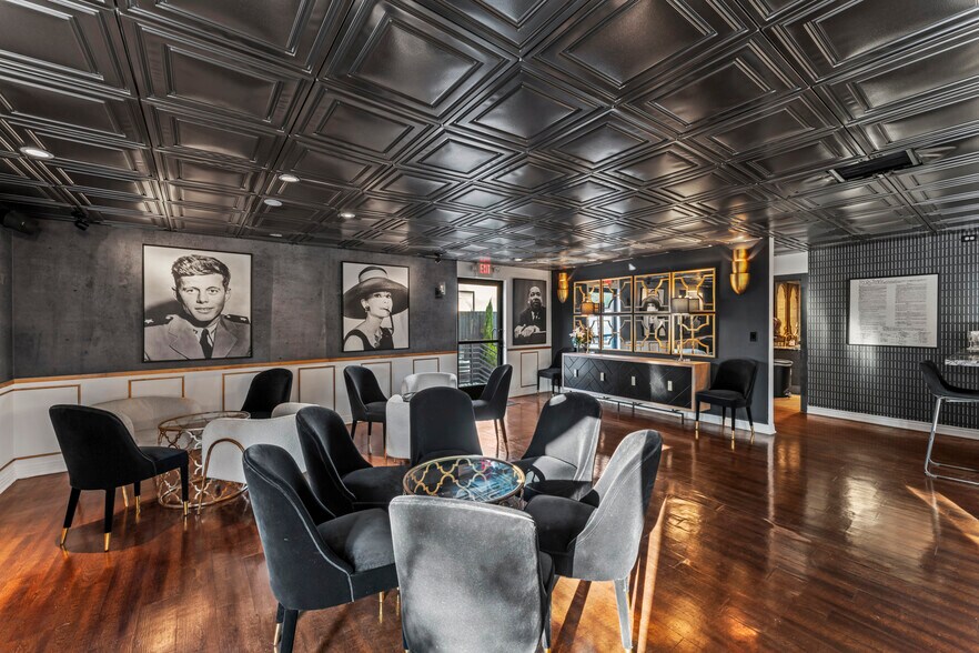 More Photos Of 281 W Main St, Ventura Storefront Retail Residential For Sale