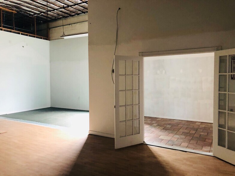 More Photos Of 100 Carney St, Glen Cove Manufacturing For Sale