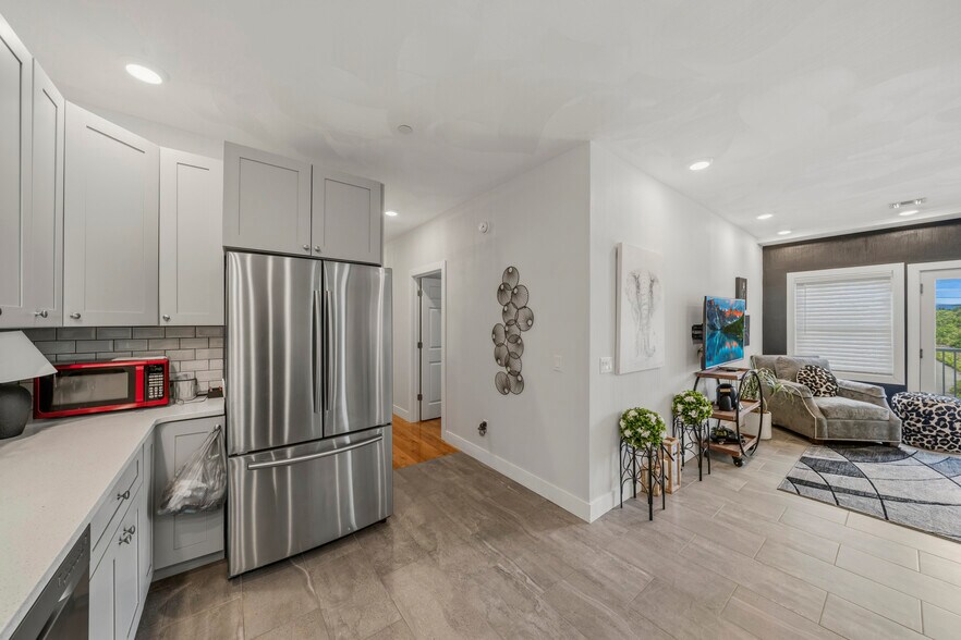 More Photos Of 812 Broad St, Milford Apartments For Sale