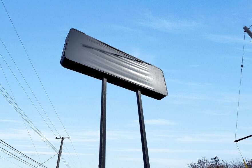 More Photos Of 177 Lexington Ave, Mansfield Freestanding For Sale