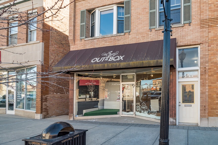 More Photos Of 71 N Williams St, Crystal Lake Storefront Retail Residential For Sale