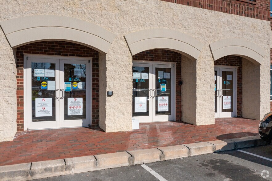 More Photos Of 6011 Farrington Rd, Chapel Hill Medical For Lease