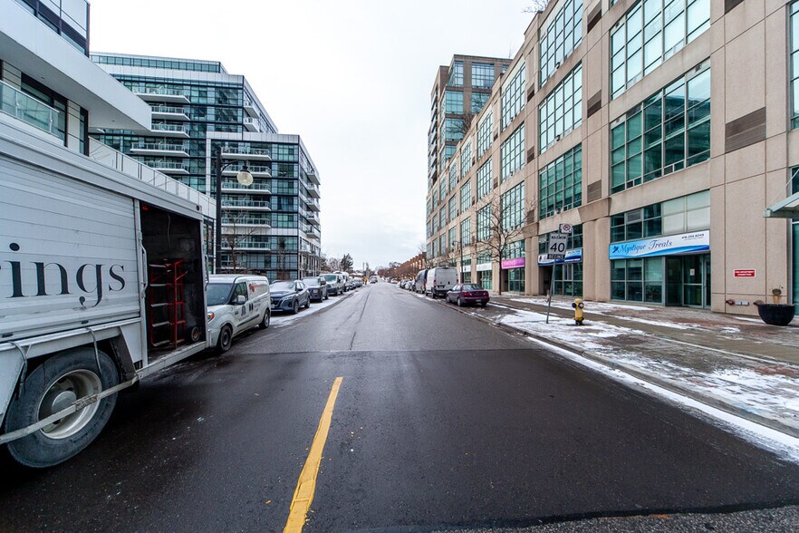 More Photos Of 250-300 Manitoba St, Toronto Apartments For Sale