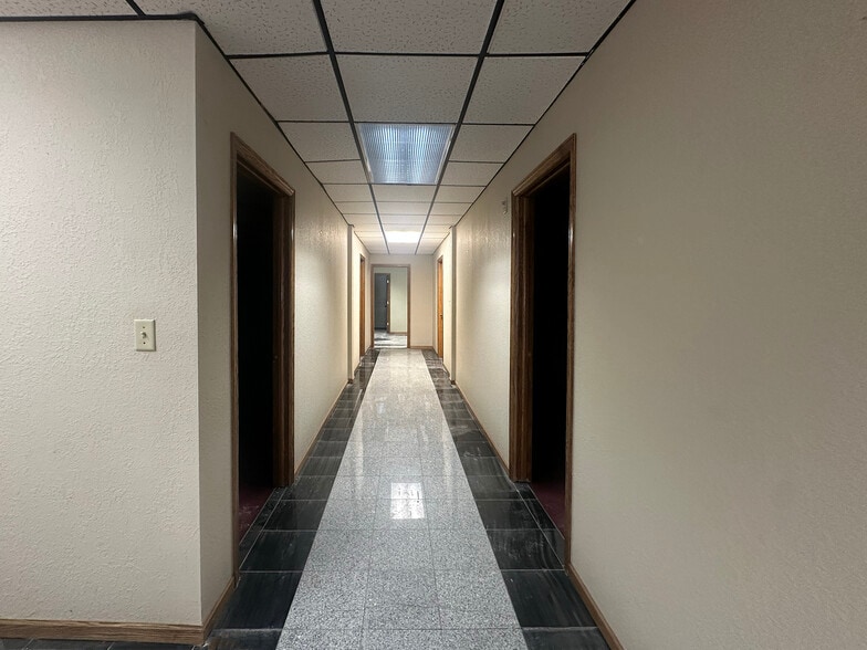 More Photos Of 915-925 1st St S, Saint Cloud Loft Creative Space For Lease