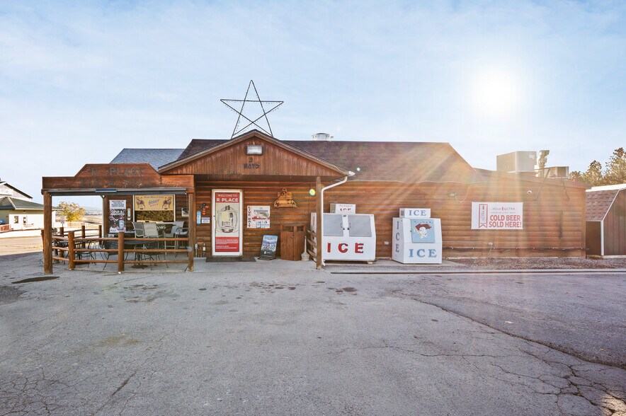 More Photos Of 2 Hays Blvd, Pine Haven Restaurant For Sale