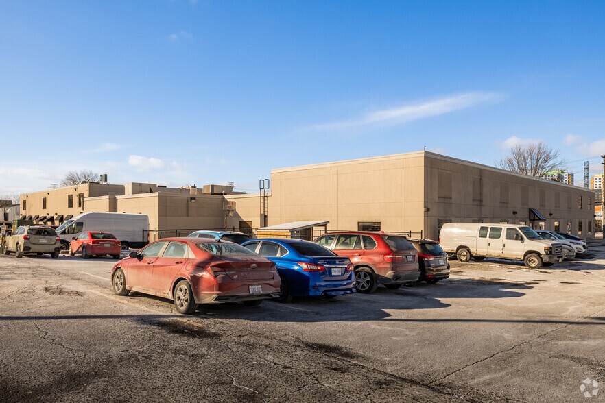 More Photos Of 1550 Laperriere Ave, Ottawa Office For Sale