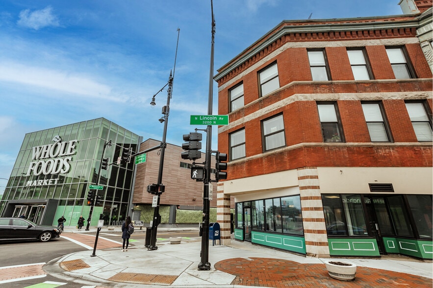 More Photos Of 1547-1549 W Belmont Ave, Chicago Unknown For Lease