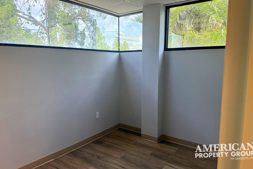 More Photos Of 201 4th Ave, Bradenton Medical For Sale
