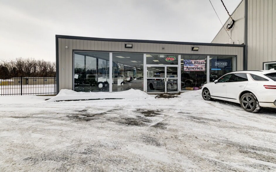 More Photos Of 511 N Perry St, Johnstown General Retail For Sale