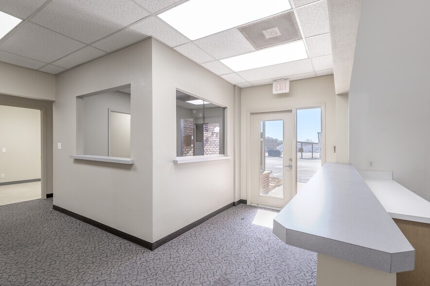 More Photos Of 3415 N Loy Lake Rd, Sherman Medical For Sale