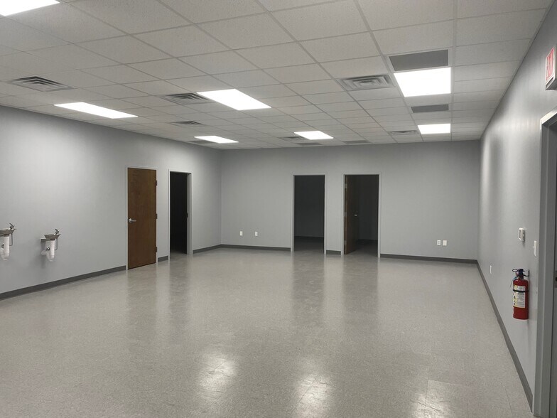 More Photos Of 247 E Bodley Ave, Memphis Light Distribution For Lease