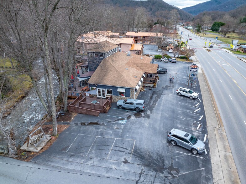 More Photos Of 4352 Soco Rd, Maggie Valley Restaurant For Sale
