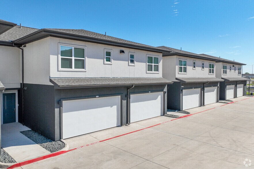 More Photos Of 9584 Eden Rd, Arlington Apartments For Lease