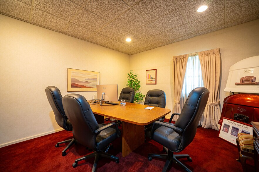 More Photos Of 2990 Bethel Rd, Columbus Funeral Home For Sale