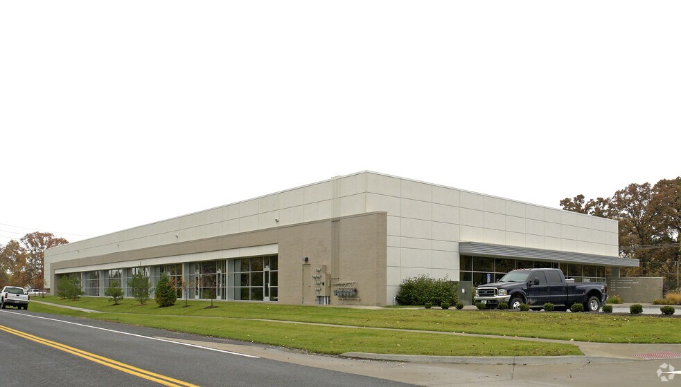 More Photos Of 1560-1588 Smizer Station Rd, Fenton Medical For Lease