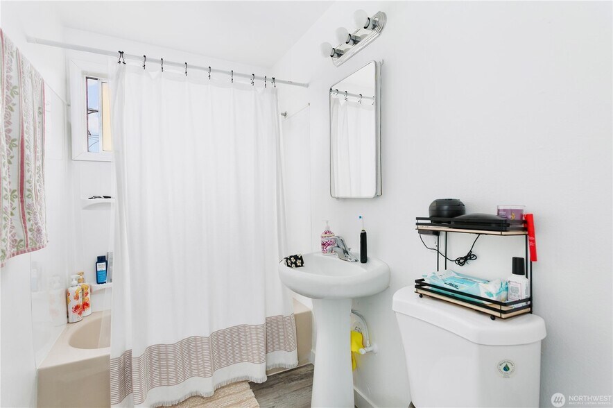 More Photos Of 1405 Martin Luther King Jr Way, Tacoma Apartments For Sale