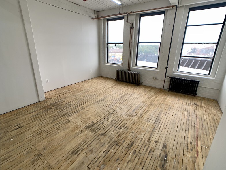 More Photos Of 1027 Grand St, Brooklyn Office For Lease