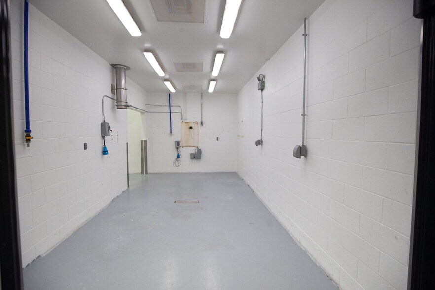 More Photos Of 1001 S 3rd St W, Missoula Manufacturing For Sale