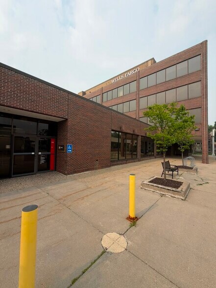 More Photos Of 1011 1st St S, Hopkins Office For Lease