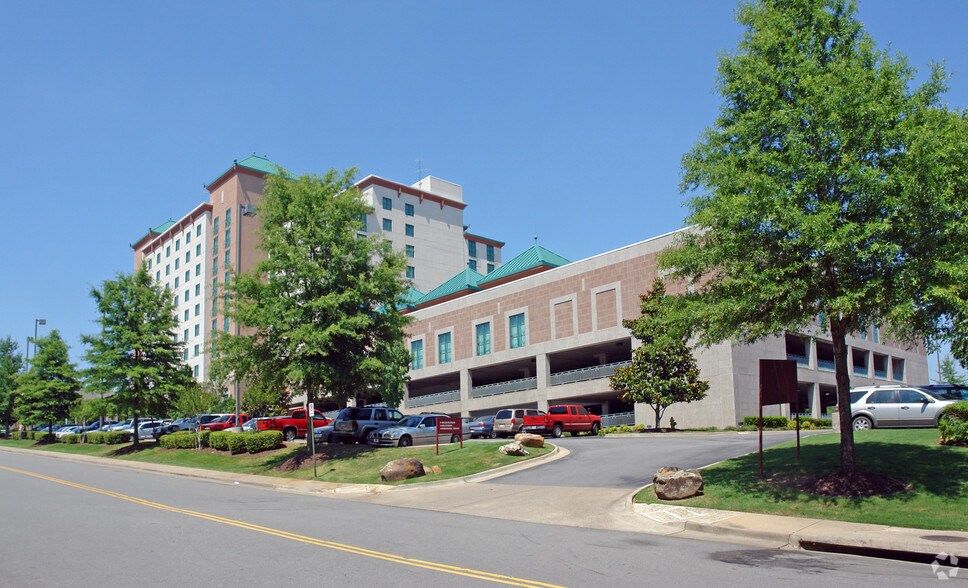 More Photos Of 11301 Financial Centre Pky, Little Rock Hotel For Sale