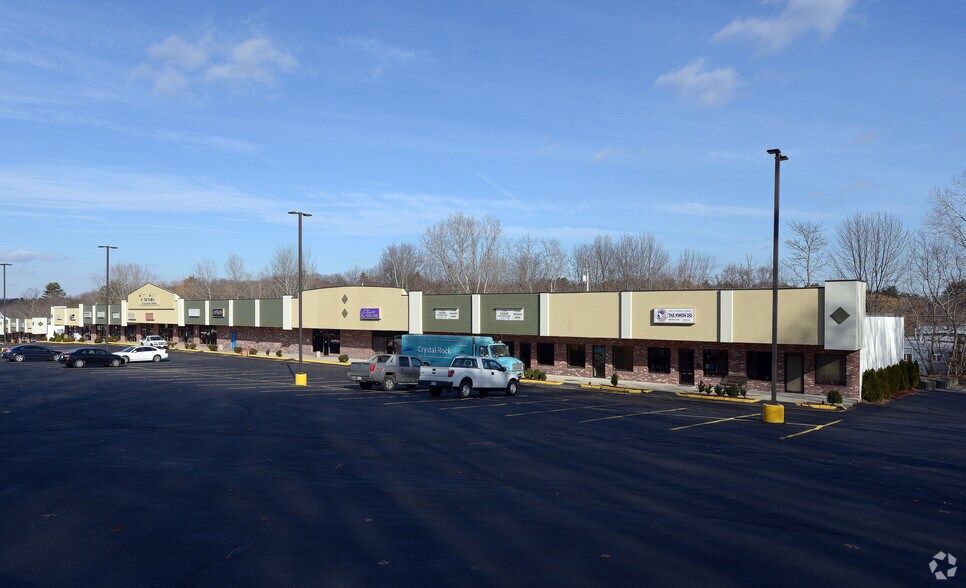 More Photos Of 15-21 N Main St, Bellingham Unknown For Lease