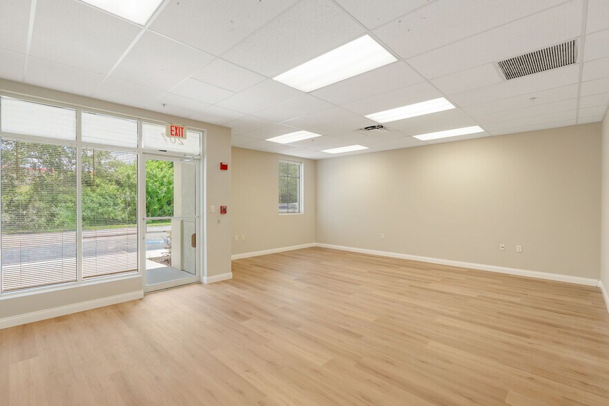 More Photos Of 3449 Technology Dr, North Venice Manufacturing For Lease