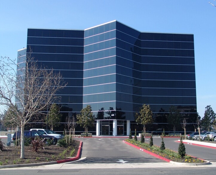 More Photos Of 45 E River Park Pl W, Fresno Office Residential For Lease