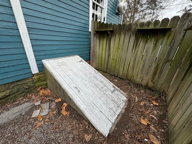 More Photos Of 224 W Chickasaw St, Tahlequah Hospitality For Sale