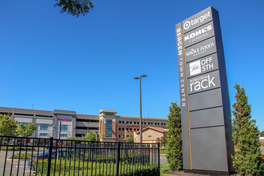 More Photos Of 1 Bergen Town Ctr, Paramus General Retail For Lease