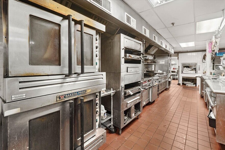 More Photos Of 14548 Pennsylvania Ave, Hagerstown Restaurant For Sale