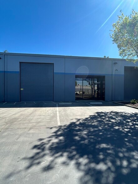 More Photos Of 5720 Roseville Rd, Sacramento Unknown For Lease