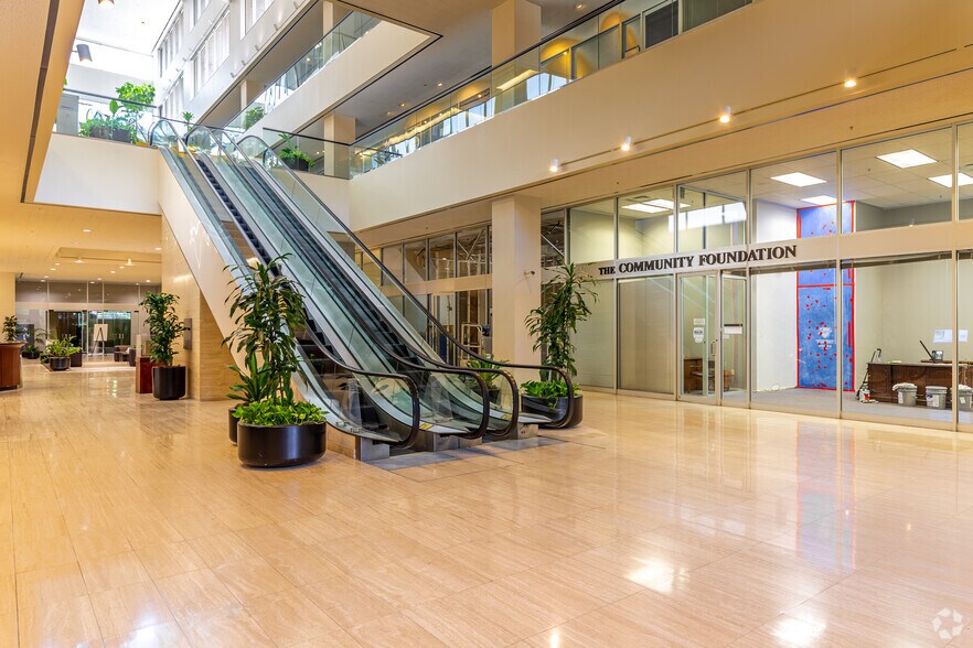 More Photos Of 401 Edwards St, Shreveport Office For Lease