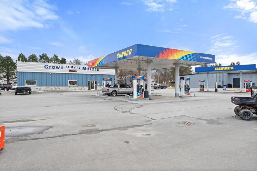 More Photos Of 86 Parsons St, Presque Isle Service Station For Sale