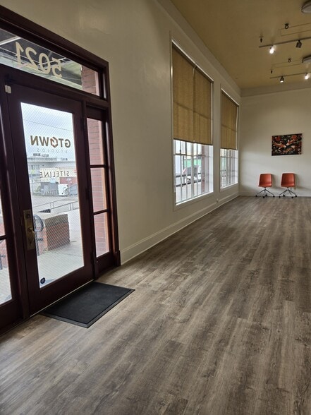 More Photos Of 5015-5025 Colorado Ave S, Seattle Warehouse For Lease