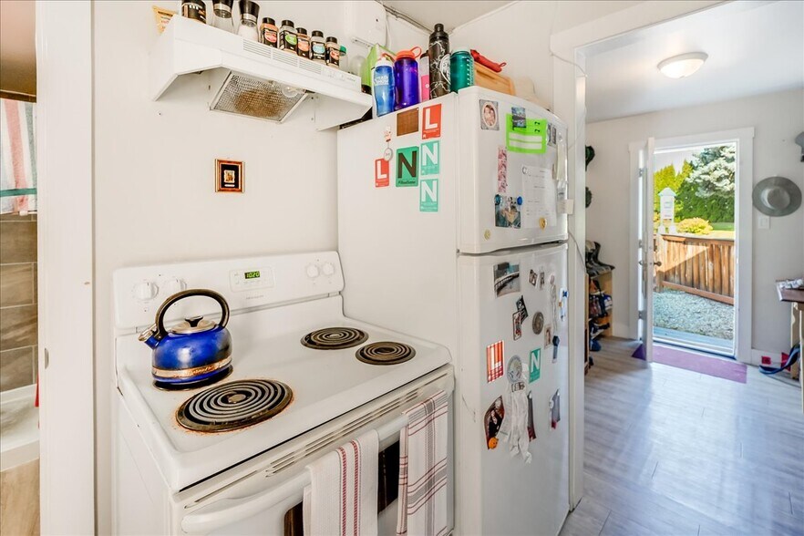 More Photos Of 1406 Fourth Av, Trail Apartments For Sale