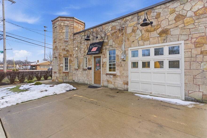 More Photos Of 2860 Noble Rd, Cleveland Office For Sale
