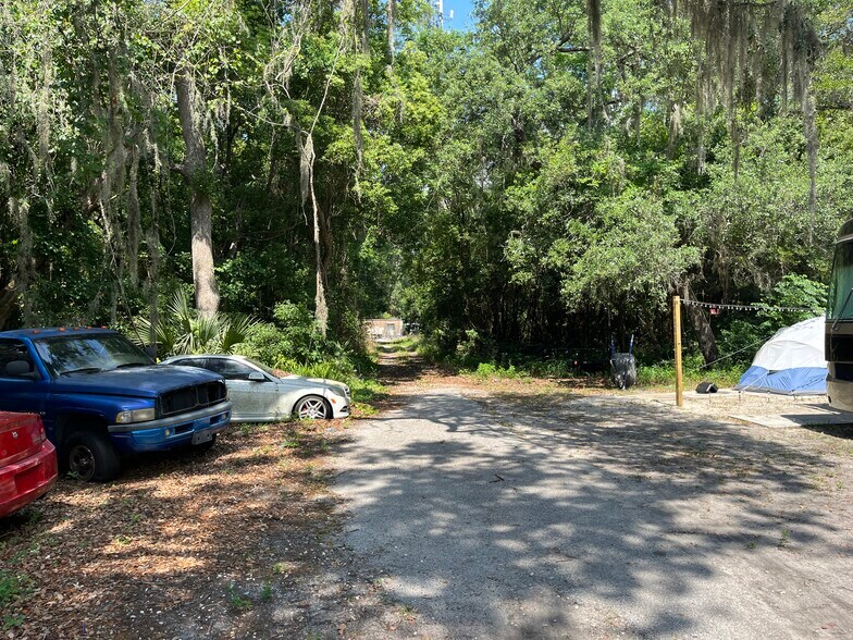 More Photos Of 6076 N Orange Blossom Trl, Mount Dora Auto Repair For Sale