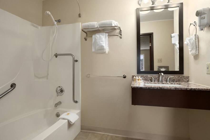 More Photos Of 701 W US Highway 50, Gunnison Hotel For Sale