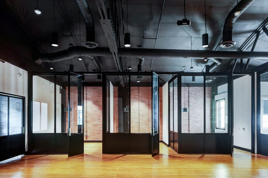 More Photos Of 200-208 N Broadway, Santa Ana Storefront Retail Office For Lease