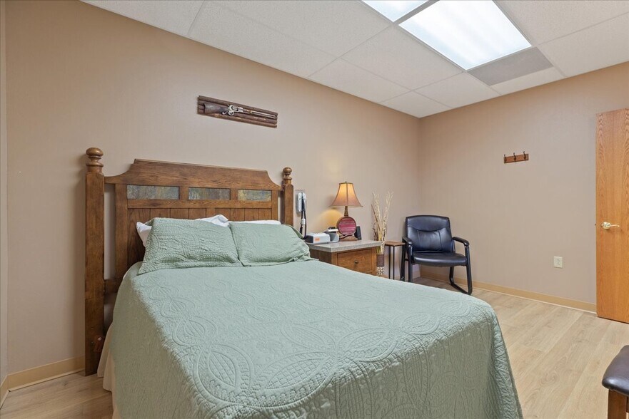 More Photos Of 4100-4140 Laramie St, Cheyenne Medical For Sale