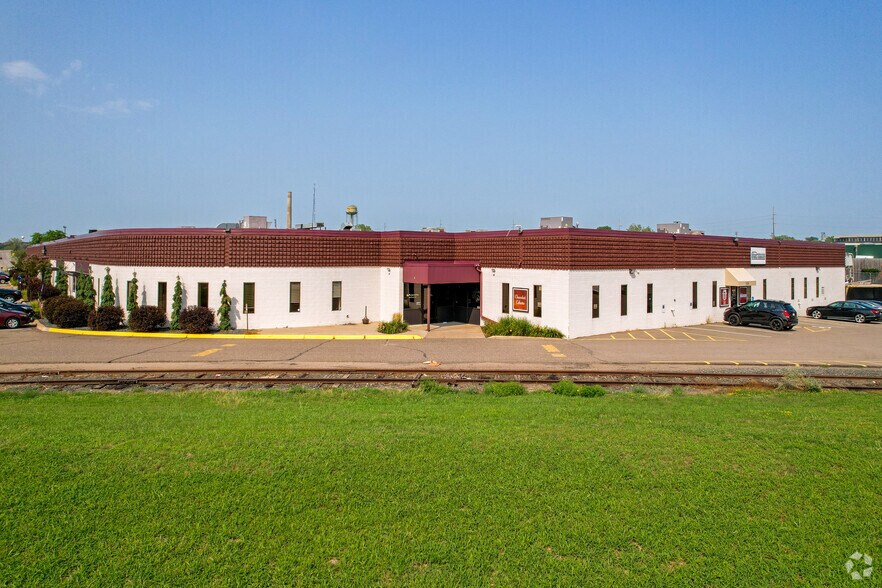 Primary Photo Of 652-684 Transfer Rd, Saint Paul Light Manufacturing For Lease