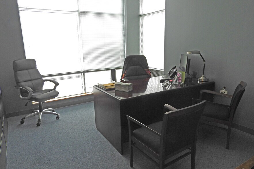 More Photos Of 3330 W 177th St, Hazel Crest Medical For Sale