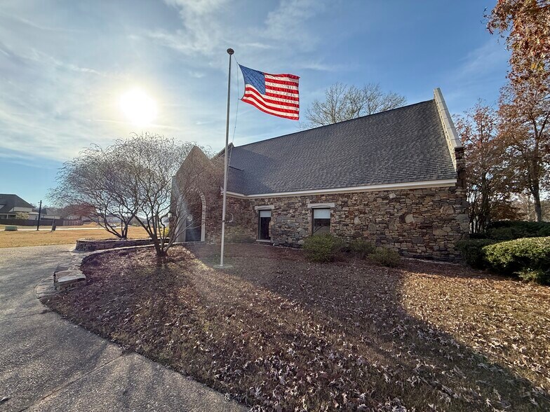 More Photos Of 204 Griffin Park Dr, Birmingham Office For Sale