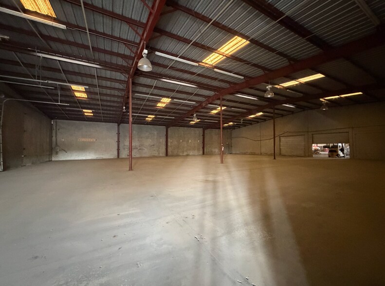 More Photos Of 1120 Produce Rd, Hidalgo Warehouse For Lease